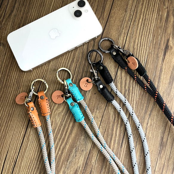 カラー追加♪Simple パラコードx本革 スマホショルダーストラップ イニシャル名入れ刻印 1枚目の画像