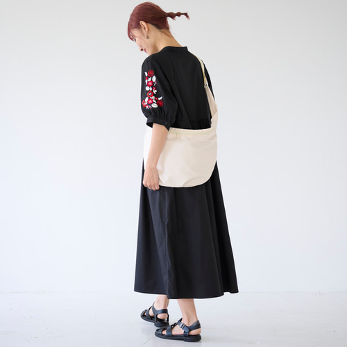ﾓﾘﾉｶﾞｯｺｳ シワになりにくい エスニック刺繍ワンピースドレス