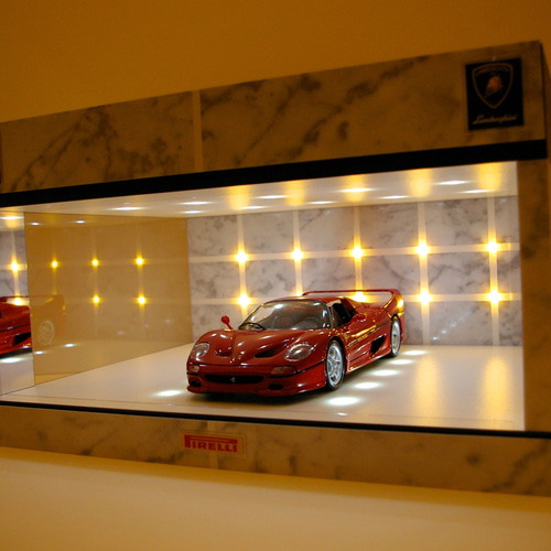 1/18、2〜3台展示可・WH基調3面発光・ディスプレーBOX /ネオジオラマ 1/18、2〜3台展示可・WH基調3面発光・ディスプレーBOX / 2色