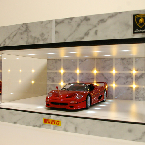 1/18、2〜3台展示可・WH基調3面発光・ディスプレーBOX / 2色 1/18、2〜3台展示可・WH基調3面発光・ディスプレーBOX / 2色