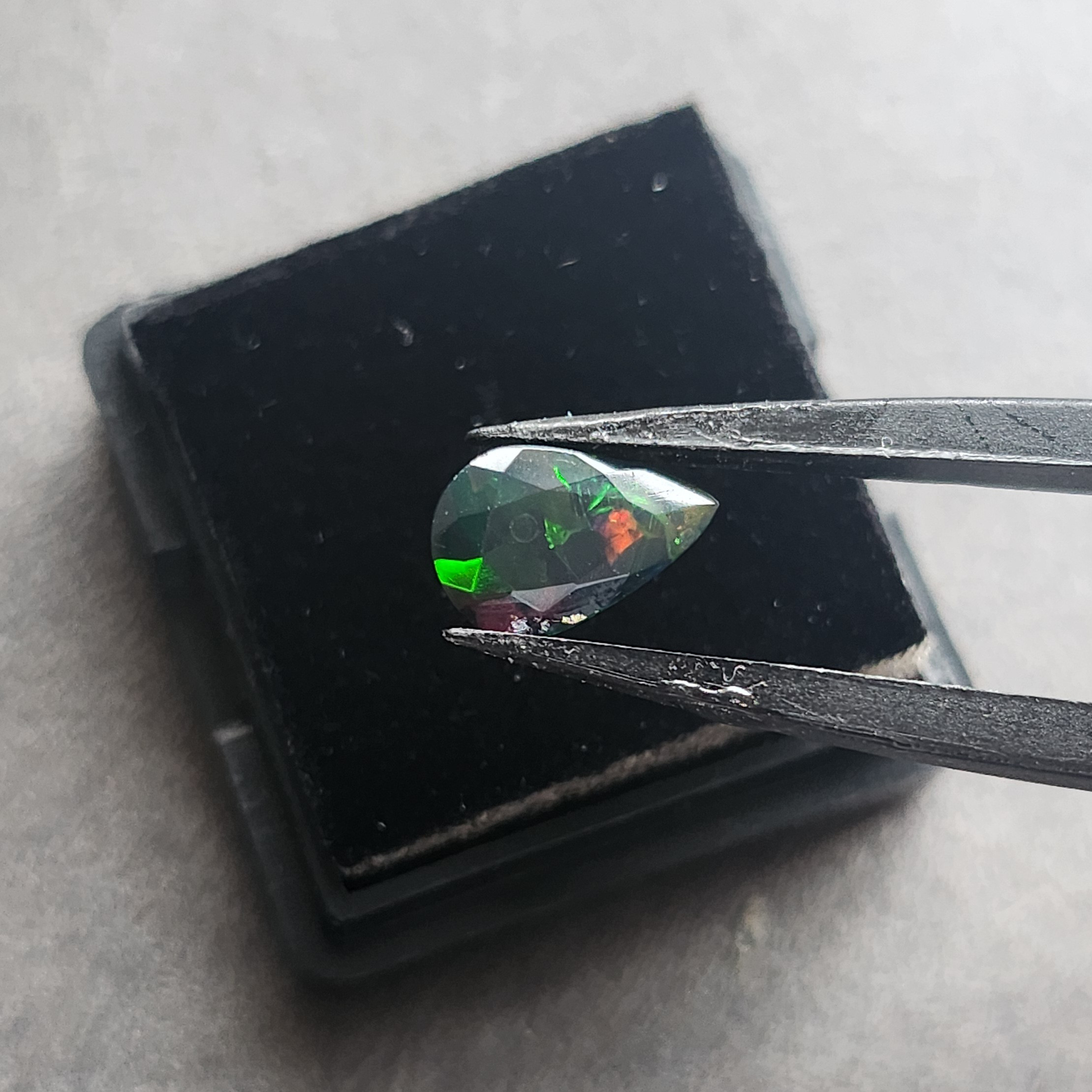 一点物】ブラックオパール 雫 ペアシェイプ ルース✩.*˚天然石 天然石  