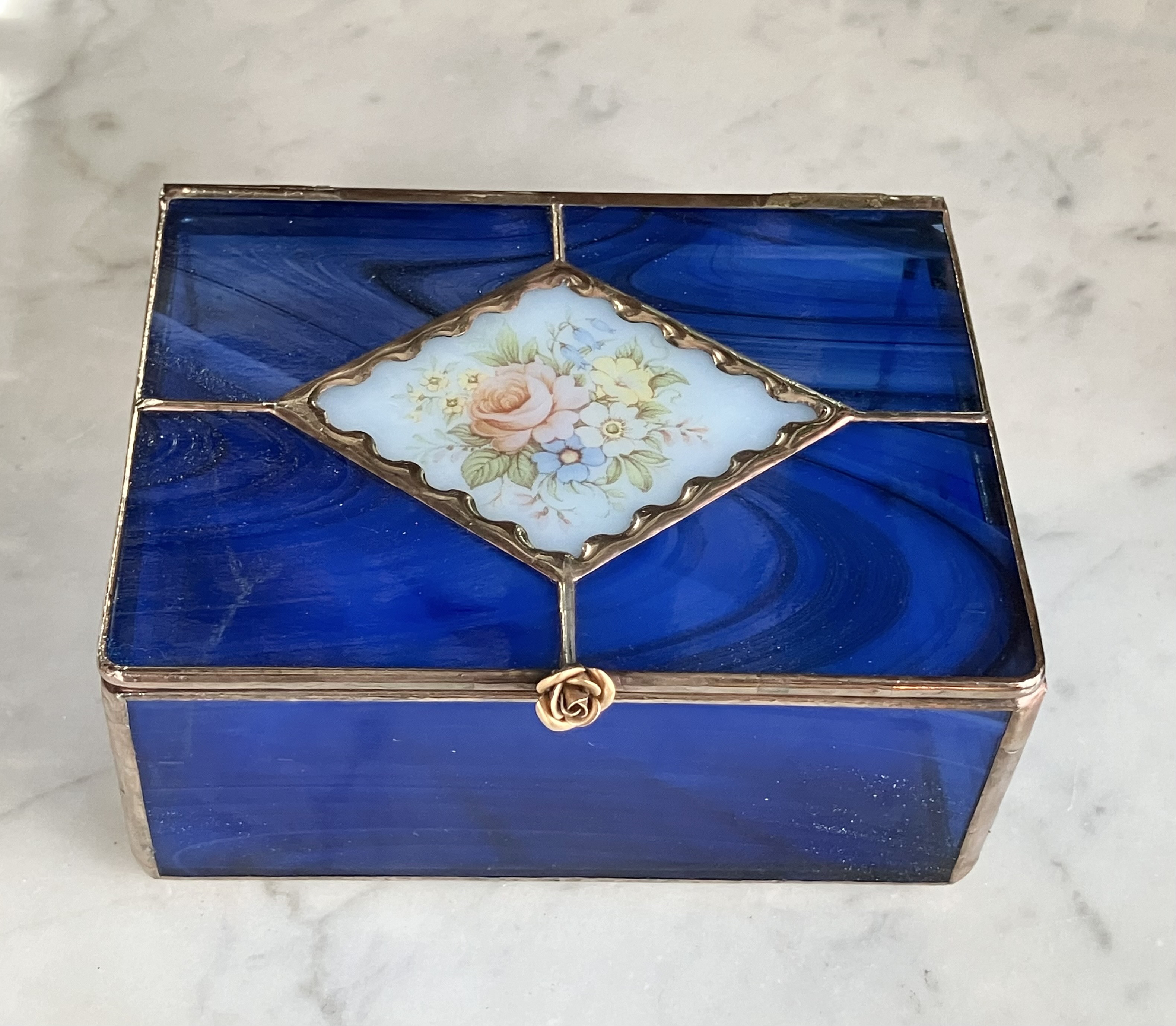 ステンドグラスのリングピロー☆薔薇の焼き付けガラスのジュエリーケース　ブライダル　結婚式　ウェディング 7,546円