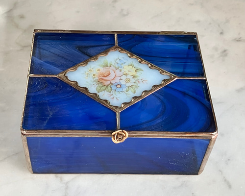 ステンドグラスのリングピロー☆薔薇の焼き付けガラスのジュエリー