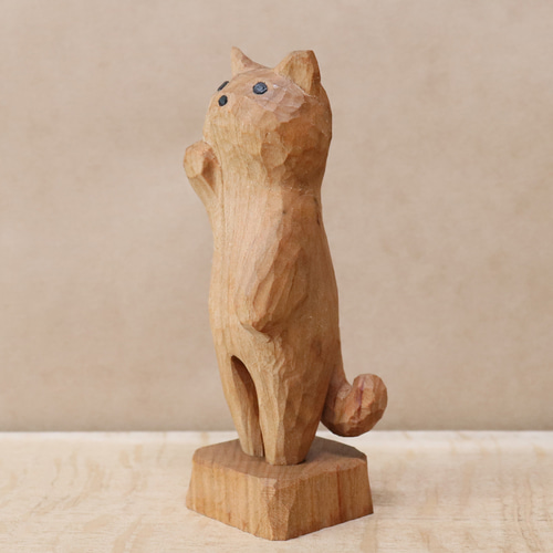 招き猫（右手）木彫り 木製 ネコの置物 インテリア雑貨（木材