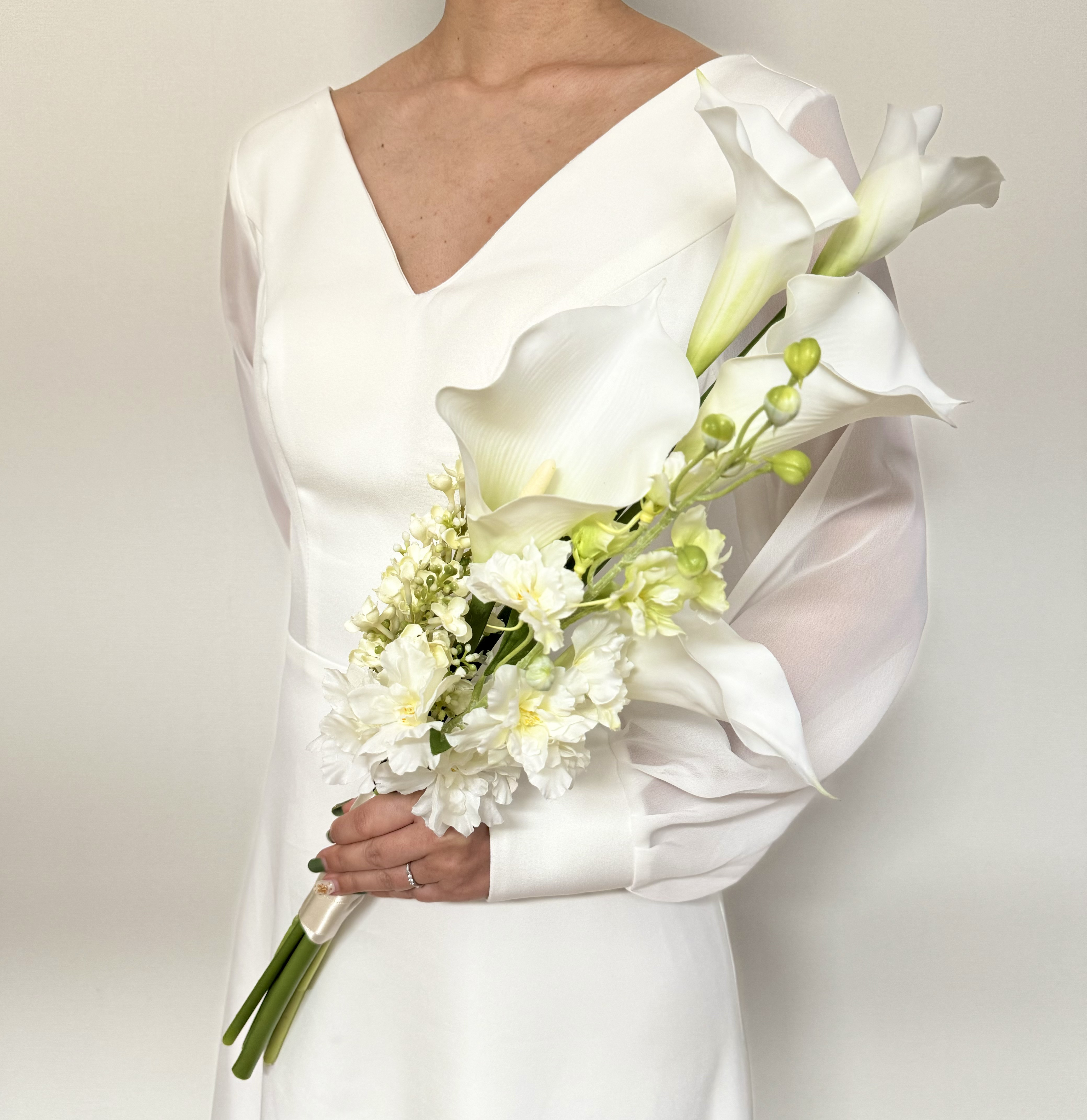 【受注制作】カラーブーケ  ホワイト　アームブーケ（アーティシャルフラワー）