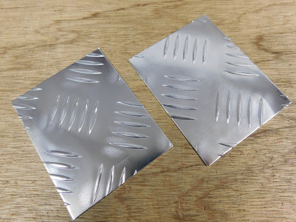 サンプル】 75mm×100mmを2枚セット 端材 アルミ縞板 チェッカー