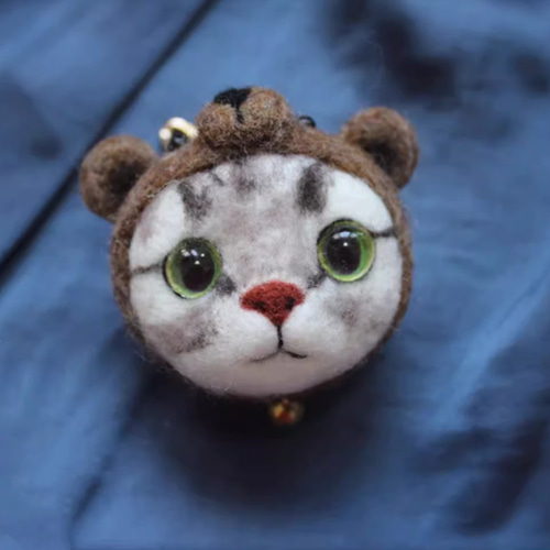 手作り羊毛フェルト 可愛い猫のキーホルダー 車用チャーム