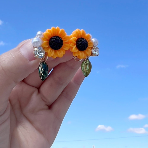 再販×4 【カン付き金具ver.】葉っぱがゆらゆら ひまわり ピアス