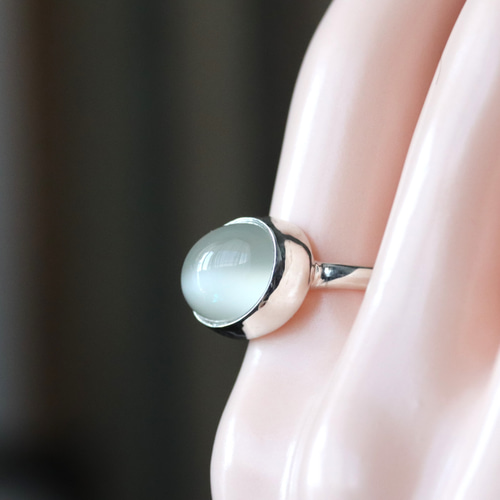 【ヴィンテージ　一点物】　ムーンストーンシルバーリング 天然ムーンストーン7.60カラット シルバーリング シルバー925 一点もの