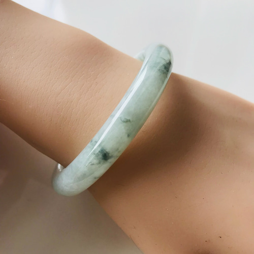 B810-0107] ジェイド JADE ヒスイ 本翡翠 バングル 天然石