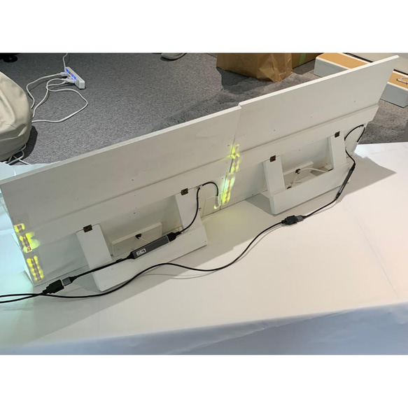 LEDライト付き　木製傾斜ディスプレイ　２台セット　マルシェ　イベント用 