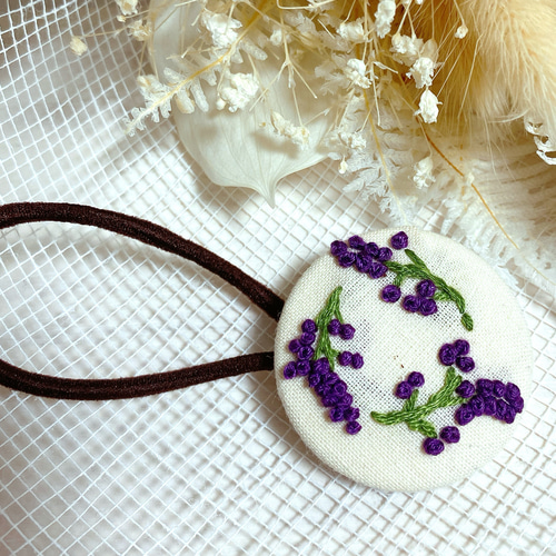 刺繍ヘアゴム くるみボタン ラベンダー ヘアゴム snoooom 通販｜Creema 