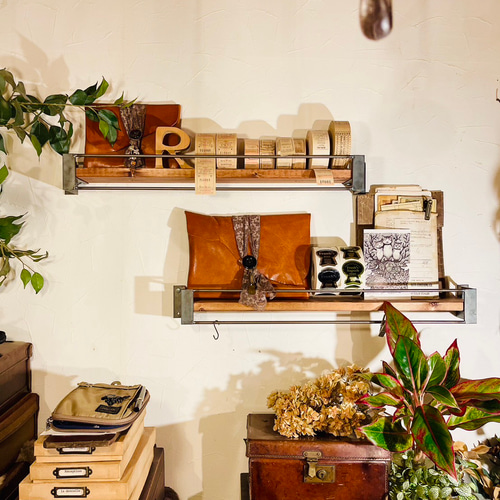 壁掛けブックラック ウォールシェルフ アイアン家具 ハンドメイド