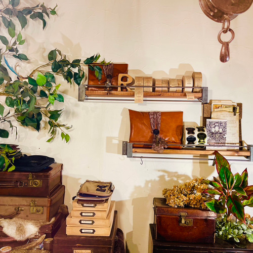 壁掛けラック　ウォールシェルフ　ブックラック　アイアン家具　オーダーメイド 壁掛けラック ウォールシェルフ ブックラック アイアン家具 オーダー