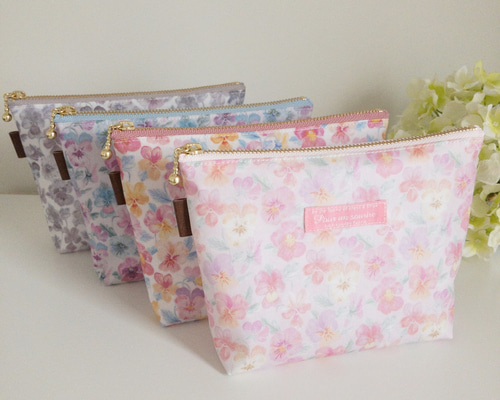 リバティ ネビュリー ポーチ コスメポーチ ラミネート LIBERTY. プレミアム リバティプリント スクエア 多機能 ポーチ