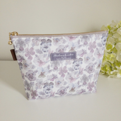 リバティ ネビュリー ポーチ コスメポーチ ラミネート リバティ ネビュリー ポーチ コスメポーチ ラミネート 楽天市場】化粧