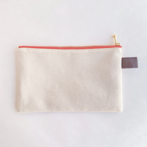 刺繍 フラットポーチ＊紫陽花傘ねこちゃん〈無料ラッピング〉 ポーチ