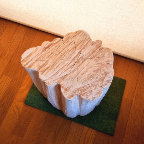 ひのき根元末広がり 切株スツール・サイドテーブル・無塗装ナチュラル