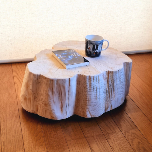 国産天然木 東濃ひのき根元末広がり 切株テーブル・丸太テーブル 国産天然木 東濃ひのき根元末広がり 切株テーブル・丸太テーブル