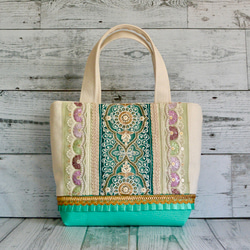 エメラルドグリーンが爽やかなインド刺繍リボンのトートバッグ【S