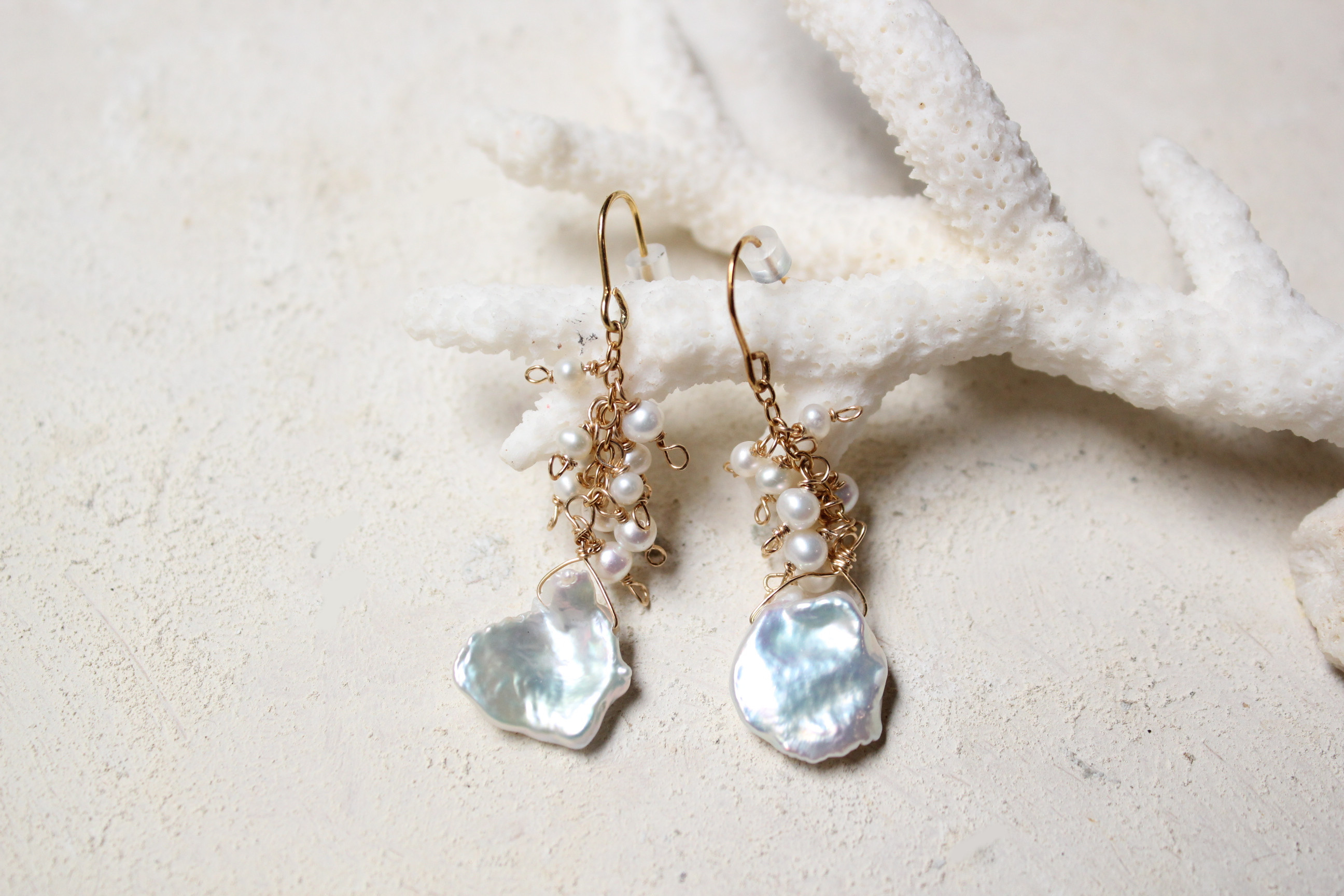 バロックパール×淡水パールのピアス　14kgf/azur