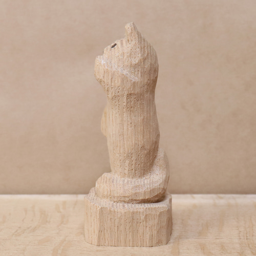 招き猫（左手）木彫り 木製 ネコの置物 インテリア雑貨（木材：タモ