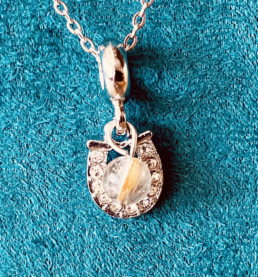 ルチルクォーツネックレス！幸運を呼ぶ！