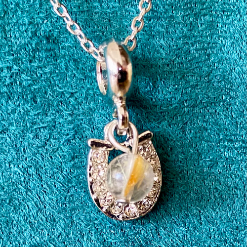 ルチルクォーツネックレス！幸運を呼ぶ！