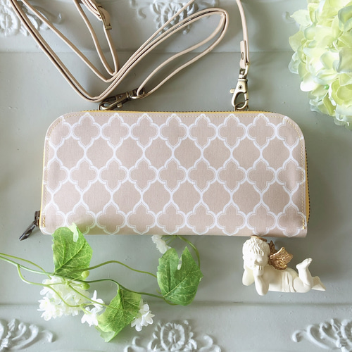 かわいい布で作ったスマホも入るお財布ショルダー 軽量なのに大容量