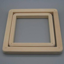 日本刺繍　フレーム付き 日本刺繍 鶏のアート作品 木製フレーム付き - メルカリ