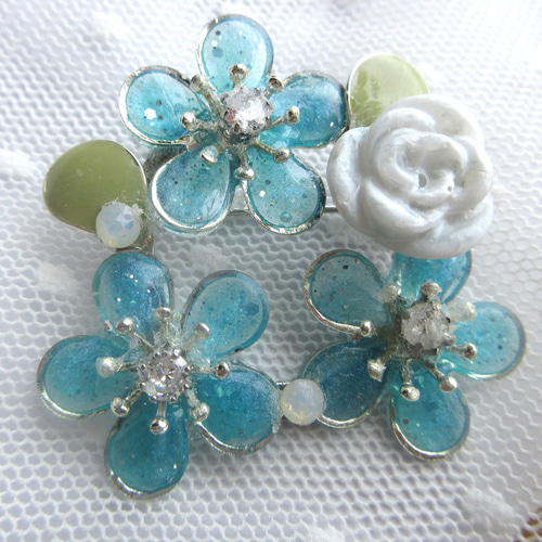 ノスタルジー」アンティークバッヂ 本物時計パーツ ブローチ kuro 