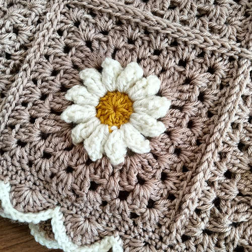 即日発送】手編みブランケット#ニュアンスカラー#マーガレットモチーフ