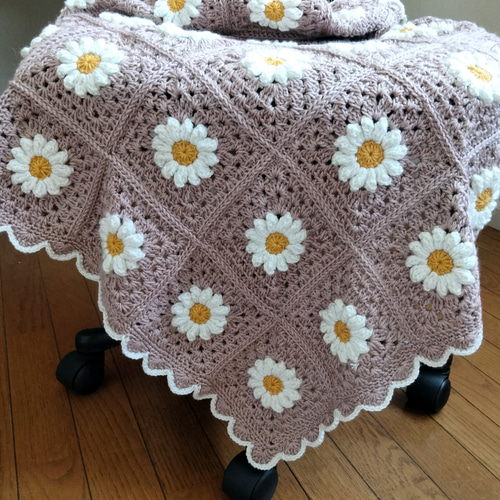 即日発送】手編みブランケット#ニュアンスカラー#マーガレットモチーフ