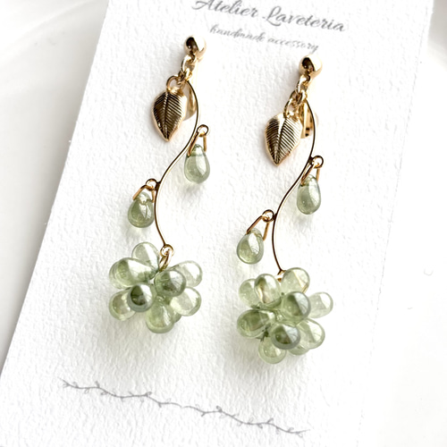 チェコ／チェコガラスビーズ】 ドロップ しずく お花のゆらゆら