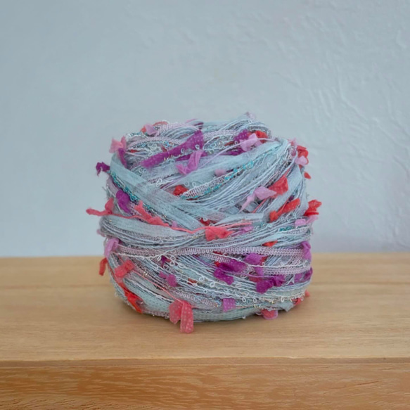 引き揃え毛糸玉*ライトブルー×パープル〜レッドスラリットリボン 毛糸