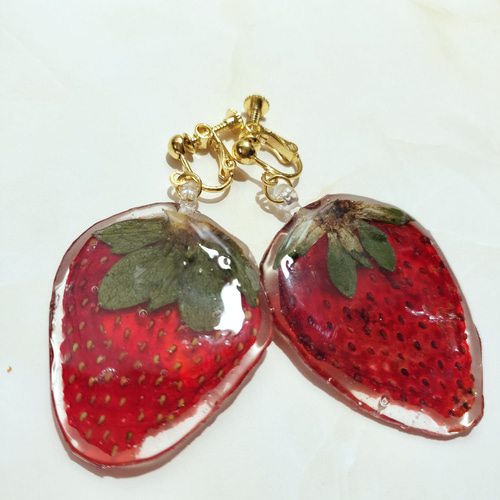 本物の野菜アクセサリー【チョコいちご】 イヤリング・ピアス