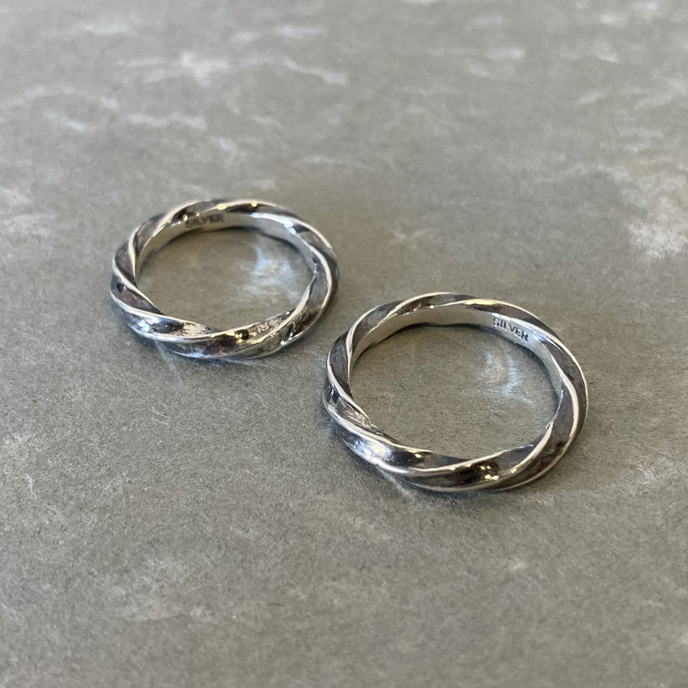 一点物の気まぐれ制作「ネジネジリング」