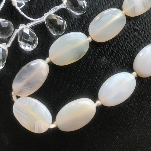 ★C1901★アンティーク　5.9㎝　縞瑪瑙　白帯　ストーン　長いビーズ　メノウ ☆C1901☆アンティーク 5.9㎝ 縞瑪瑙 白帯 ストーン 長いビーズ メノウ