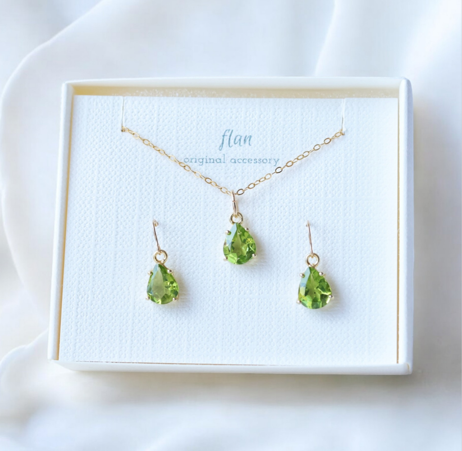 【creema限定セット】14kgf ペリドットのピアス/イヤリング&ネックレス　爽やか　グリーン　ギフト　ゴールド