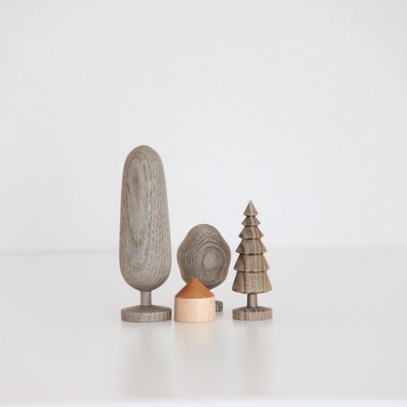 木の置物　夏　 4枚目の画像