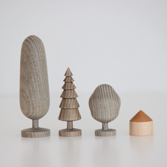 木の置物　夏　 1枚目の画像