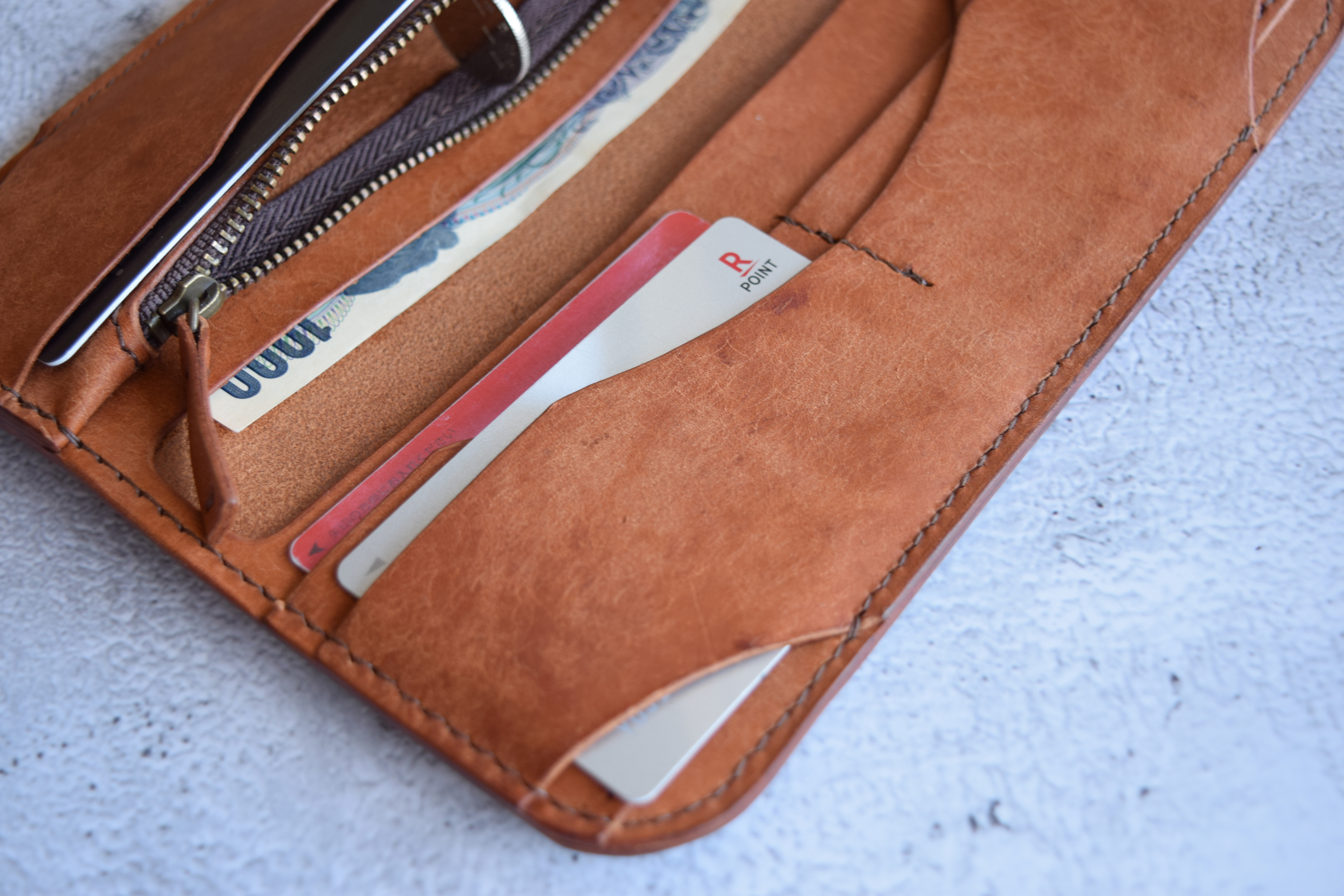 スリム薄型長財布　本革　ｲﾀﾘｱﾝﾚｻﾞｰ　Brown　ブラウン