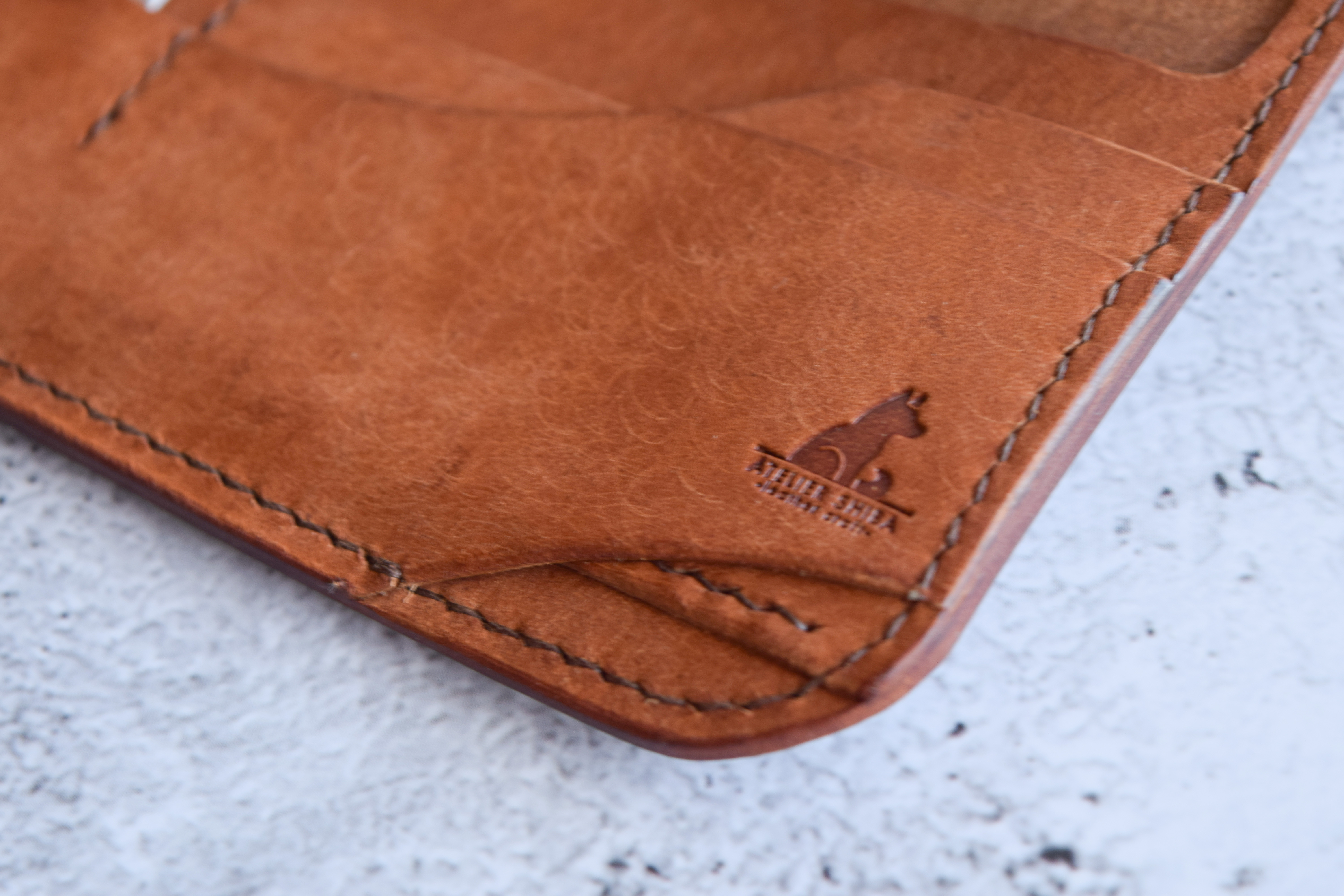 スリム薄型長財布　本革　ｲﾀﾘｱﾝﾚｻﾞｰ　Brown　ブラウン