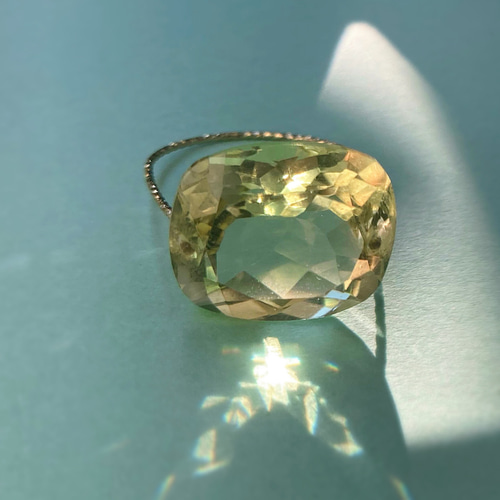 究極品質　超希少入手困難　幸福と復活を象徴する超希少石　虹のレモンクォーツ 究極品質超希少入手困難幸福と復活を象徴する超希少石虹のレモン