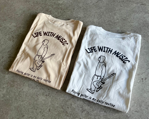 【didas】売り切れ前に 半袖Tシャツ バックプリントがかわいい★ 20240308185346_1.jpg