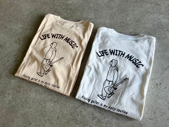 大きめバックプリントが可愛い♪手書きguitaristTシャツ「LIFE WITH 