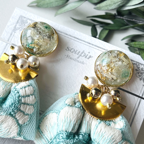 新作 ビジュー 青 刺繍リボン チロリアンテープ リボン ピアス