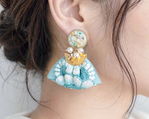 大ぶりチュールインド刺繍リボンタッセルピアス/イヤリング イヤリング