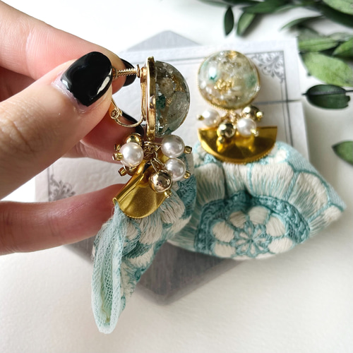 大ぶりチュールインド刺繍リボンタッセルピアス/イヤリング イヤリング