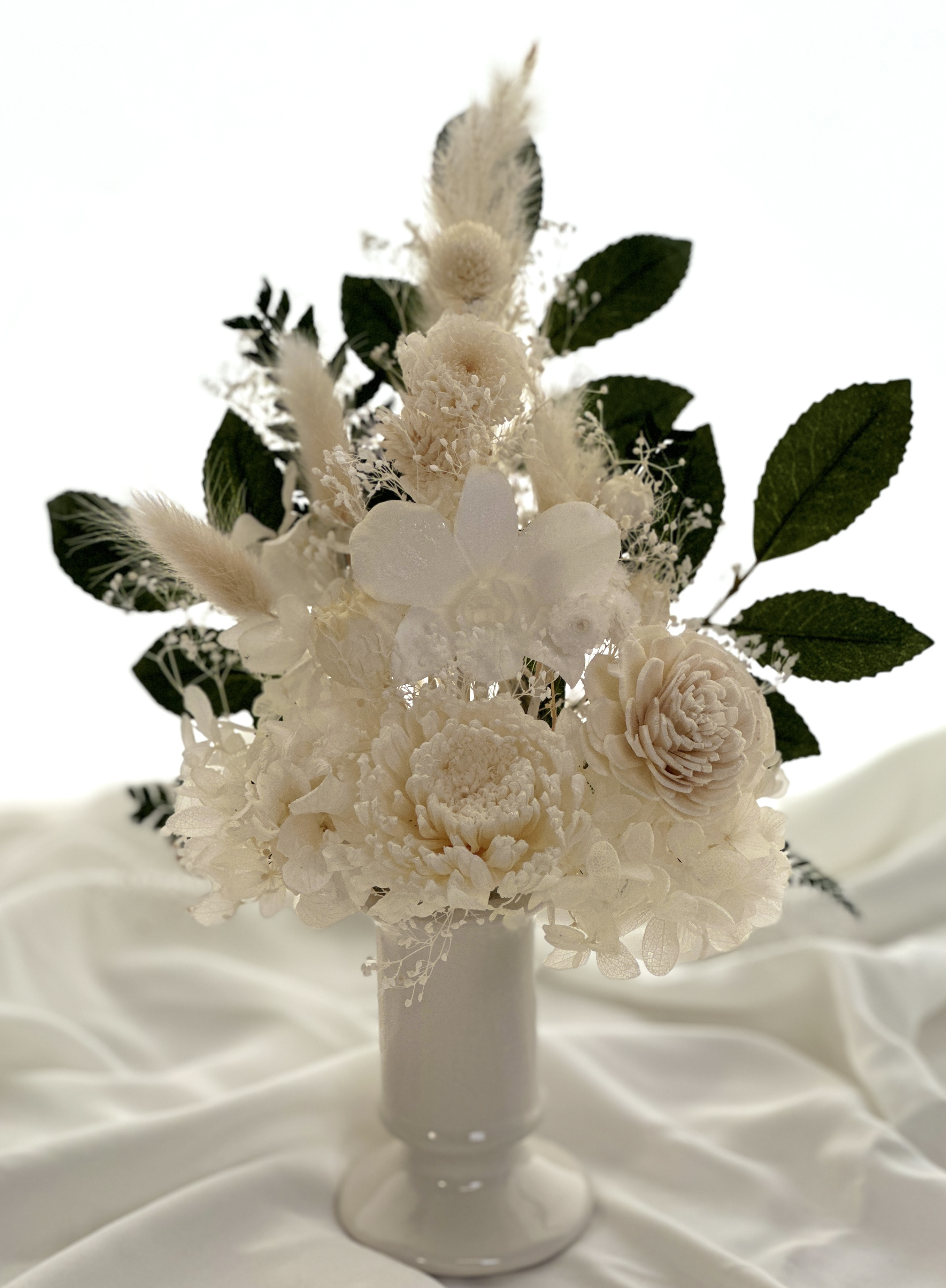 器付きプリザーブドフラワー仏花・ホワイト